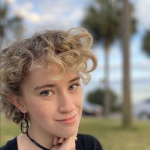 Meet your Posher, Brooke